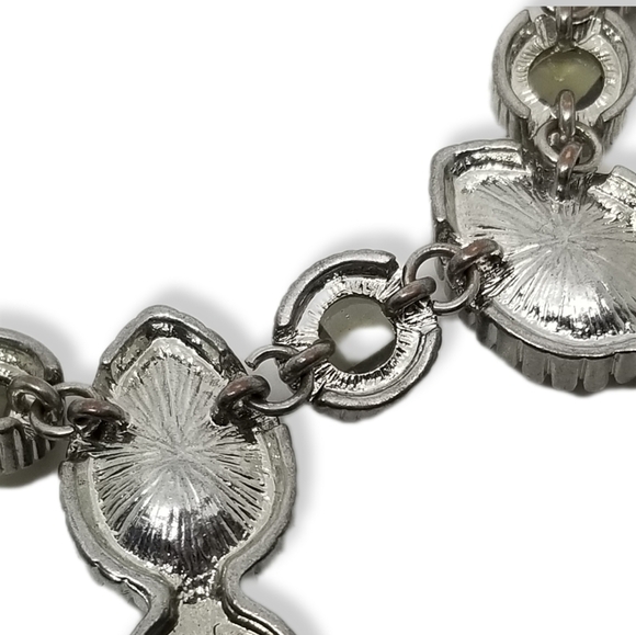 VINTAGE SILVERTONE WITH BLUE/GREY & GREENISH AUSTRIAN CRYSTAL STATEMENT NECKLACE - Picture 7 of 7